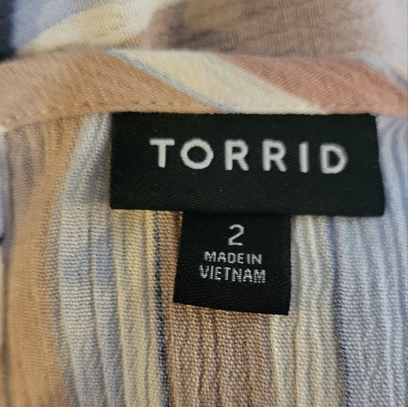 Torrid size 2, 100% rayon, loose fit, tank top - Picture 4 of 6